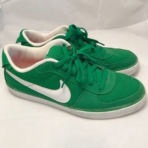Nike kelly green shoes Clearance